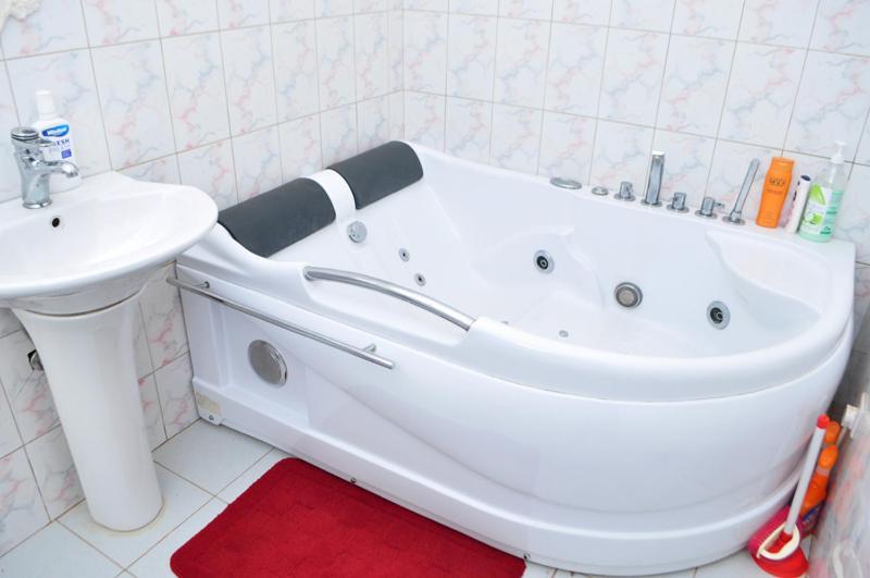 Plot 4 Kavuma Close Villa Kampala Eksteriør billede