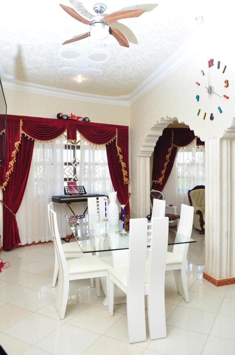 Plot 4 Kavuma Close Villa Kampala Eksteriør billede